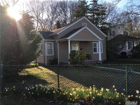 410 Islip Ave, Islip, NY 11751 photo 1