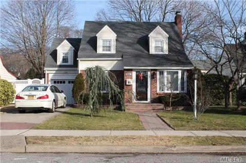 1553 Berkeley Ave, Baldwin, NY 11510 photo 1