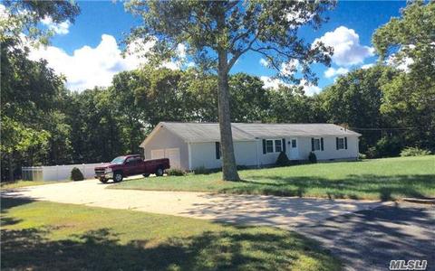 Undisclosed, Riverhead, NY 11901 photo 1