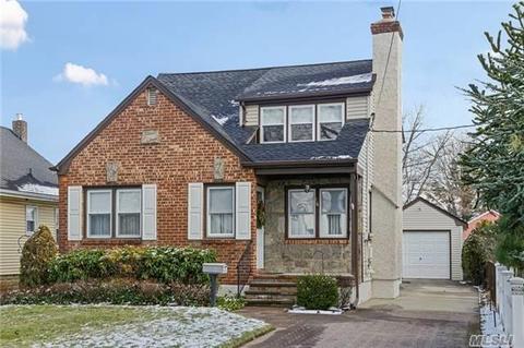 16 Lafayette Ave, Lynbrook, NY 11563 photo 1