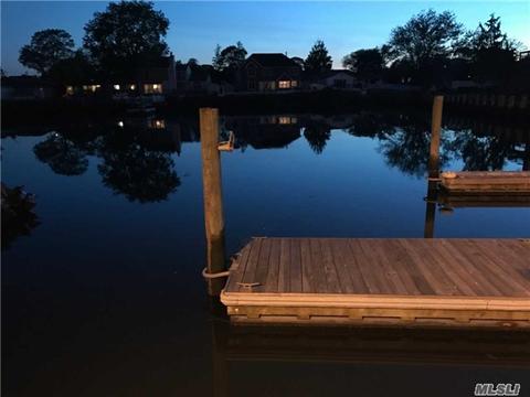 2709 1st Pl, Baldwin, NY 11510 photo 1