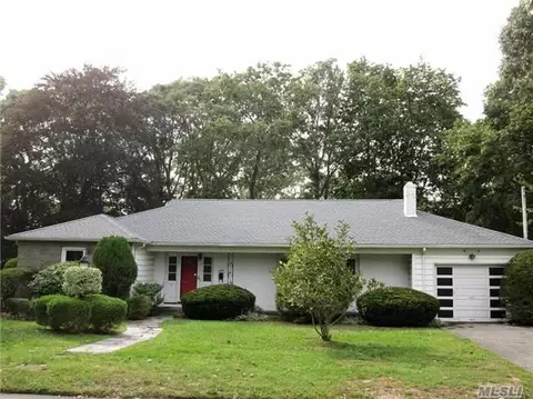 112 Ketcham Ave, Patchogue, NY 11772 photo 1