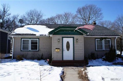124 Washington Ave, Patchogue, NY 11772 photo 1