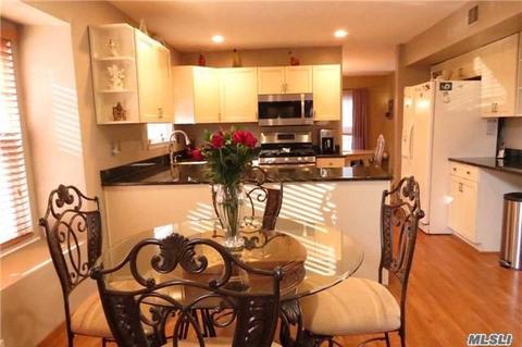4 Colby Dr, Coram, NY 11727 photo 1