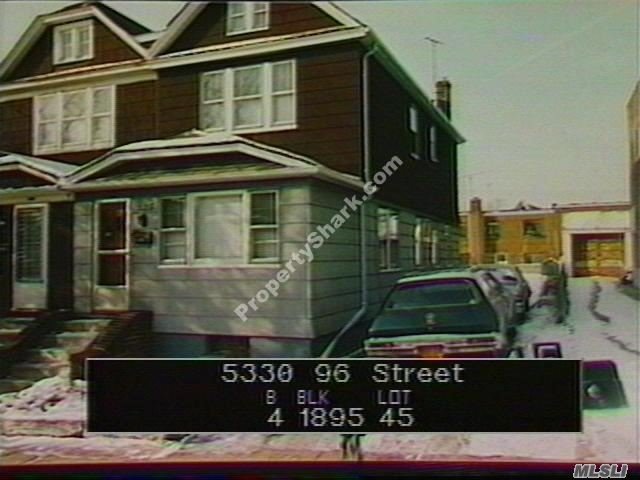 53-30 96th St, Flushing, NY 11367 photo 1
