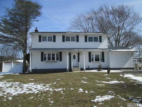 3 Haig Ave, E. Patchogue, NY 11772 photo 1
