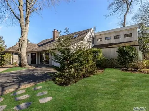 23 Range Dr, Merrick, NY 11566 photo 1