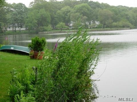 860 Pondview Rd, Riverhead, NY 11901 photo 1
