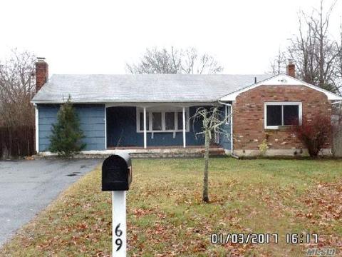 69 Bayview Ave, E. Patchogue, NY 11772 photo 1