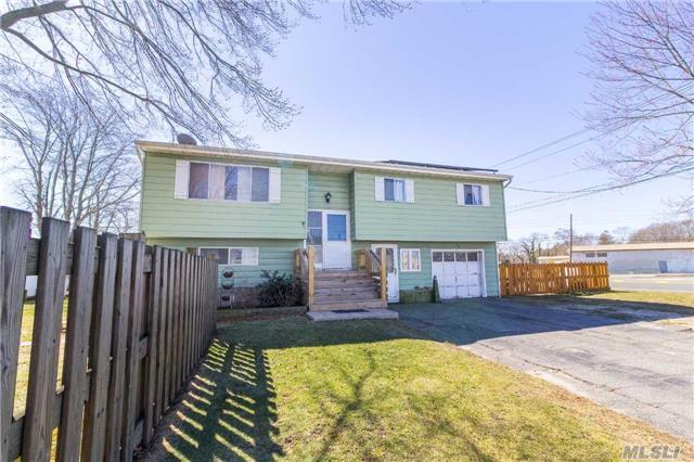 2 Orchid Rd, E. Patchogue, NY 11772 photo 1