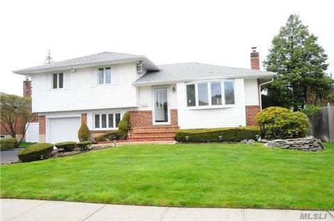 5 Gates Ave, Plainview, NY 11803 photo 1