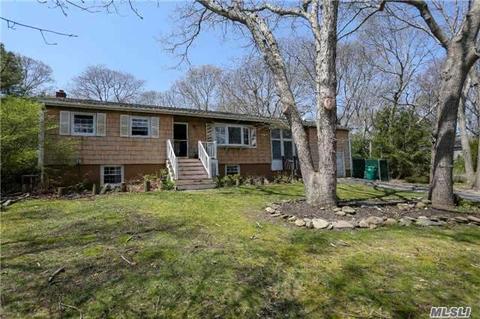 2 Fairview Rd, Hampton Bays, NY 11946 photo 1
