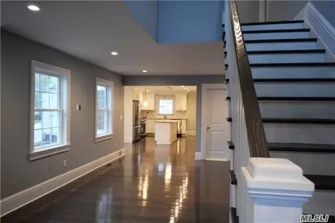 27 Carman St, Patchogue, NY 11772 photo 1