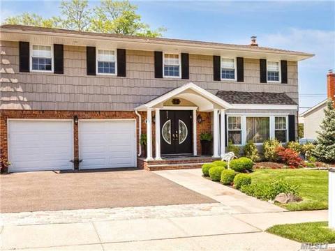 11 Jacob Rd, Plainview, NY 11803 photo 1