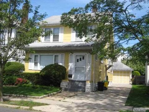 574 Trysting Pl, Cedarhurst, NY 11516 photo 1