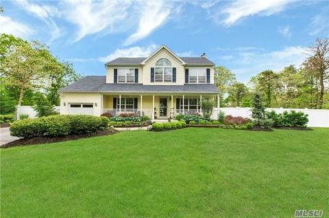 263 Walker Ave, E. Patchogue, NY 11772 photo 1