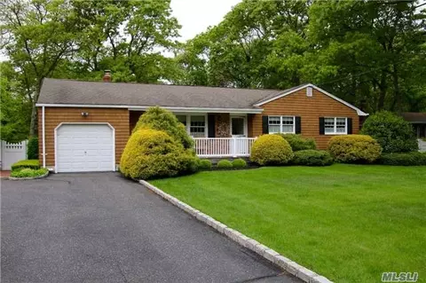 114 Hagerman Ave, Patchogue, NY 11772 photo 1
