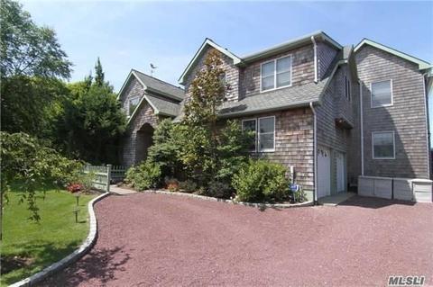 21 Sandpiper Ct, Westhampton, NY 11977 photo 1