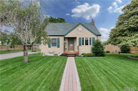 16 Bridge Ave, Patchogue, NY 11772 photo 1