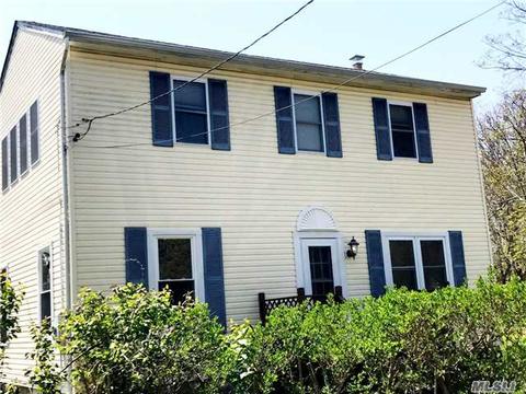 4 Wheeler Ct, Patchogue, NY 11772 photo 1
