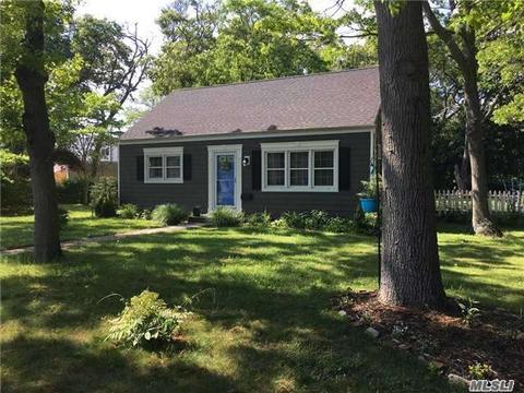 87 Hill St, Patchogue, NY 11772 photo 1