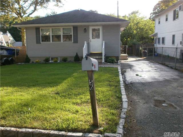 56 Hamilton St, Patchogue, NY 11772 photo 1