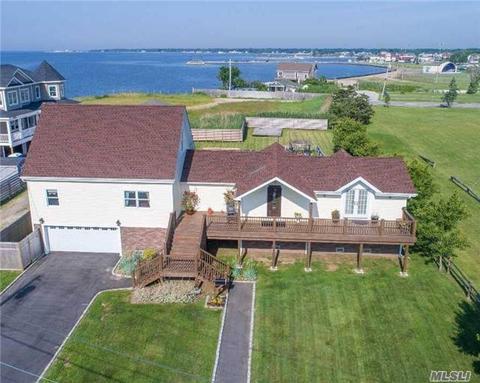 498 Bay Ave, Patchogue, NY 11772 photo 1