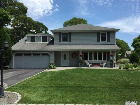 508 Pine Dr, Brightwaters, NY 11718 photo 1
