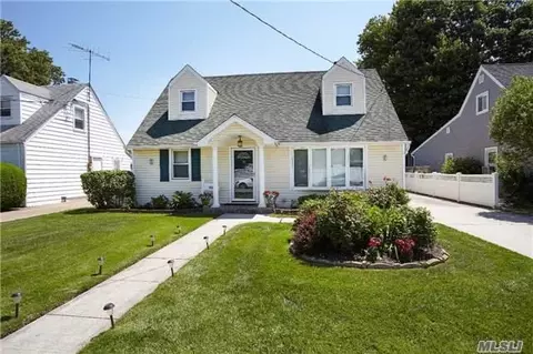 169 Derby St, Valley Stream, NY 11581 photo 1