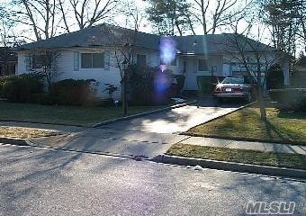 Undisclosed, Plainview, NY 11803 photo 1