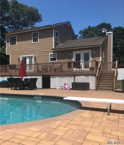 971 N Ocean Ave, Patchogue, NY 11772 photo 1