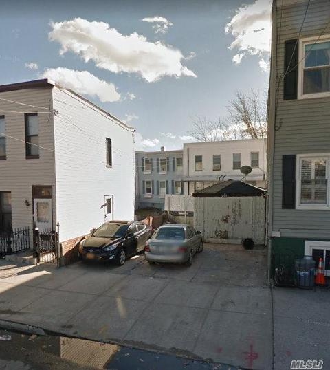 216 Eagle St, Brooklyn, NY 11222 photo 1