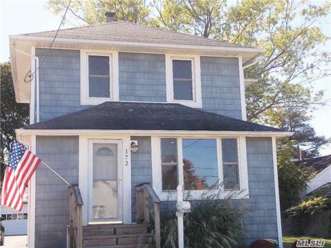 172 Carman St, Patchogue, NY 11772 photo 1