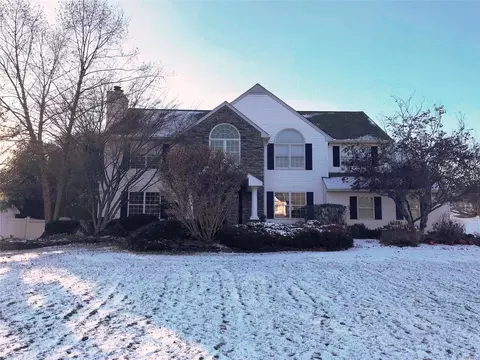 3 Brandon, Commack, NY 11725 photo 1