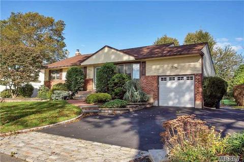 22 Bernard Ln, Commack, NY 11725 photo 1