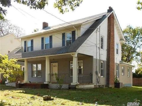 94 S Bayview Ave, Freeport, NY 11520 photo 1