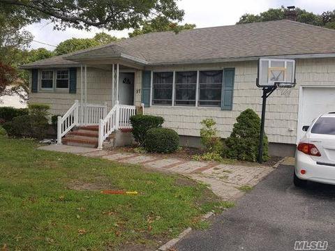 57 Richmond Ave, Patchogue, NY 11772 photo 1