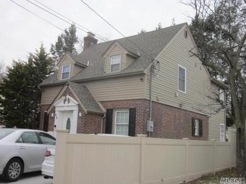 65 Broadfield Rd, Hempstead, NY 11550 photo 1
