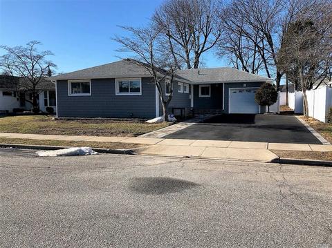 82 Victor St, Plainview, NY 11803 photo 1