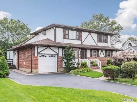 4 Hubbell St, Commack, NY 11725 photo 1