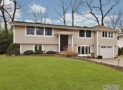 12 Redleaf Ln, Commack, NY 11725 photo 1