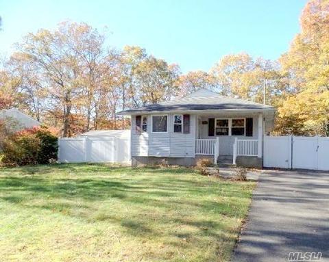 26 Howe Rd, Coram, NY 11727 photo 1