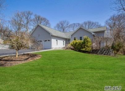239 Old Willets Path, Smithtown, NY 11787 photo 1