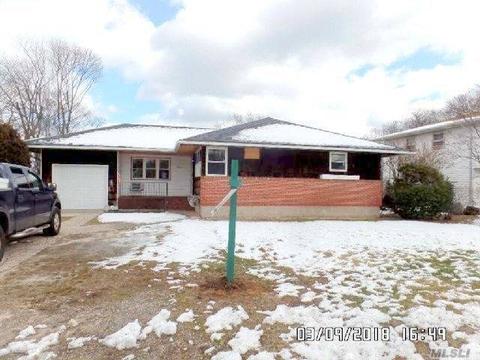 243 Conklin Ave, Patchogue, NY 11772 photo 1