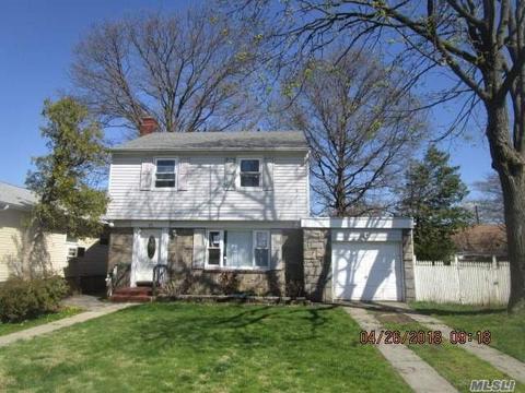 11 Stanley Pl, Hempstead, NY 11550 photo 1