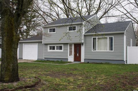 633 Americus Ave, E. Patchogue, NY 11772 photo 1