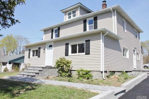 217 Orchard Rd, Patchogue, NY 11772 photo 1