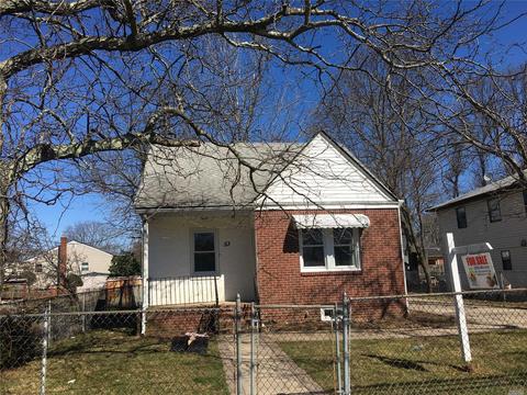 53 Madison Ave, Roosevelt, NY 11575 photo 1