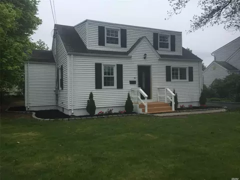 Undisclosed, Patchogue, NY 11772 photo 1