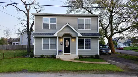 30 Patchogue St, Patchogue, NY 11772 photo 1